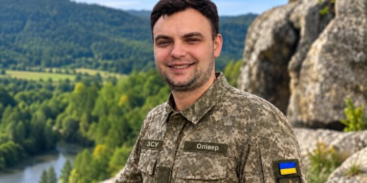 Сьогодні Узин зустріне полеглого Захисника Ярослава Макарука: громада проведе його в останню путь