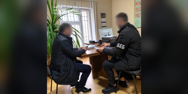 Проректору НМУ Богомольця оголосили підозру через 13,7 млн грн переплати